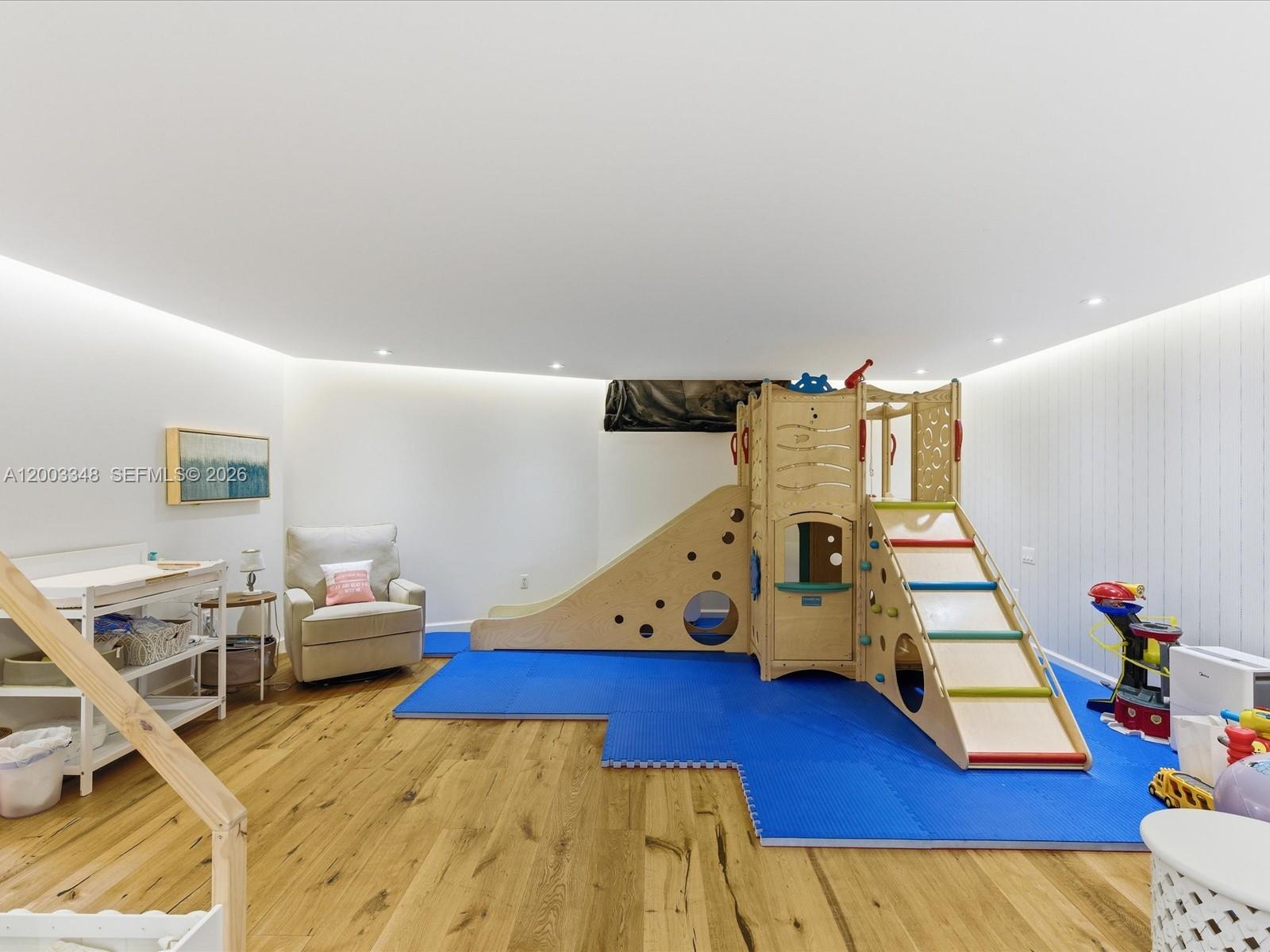 MAR-AZUL CONDO - Residential