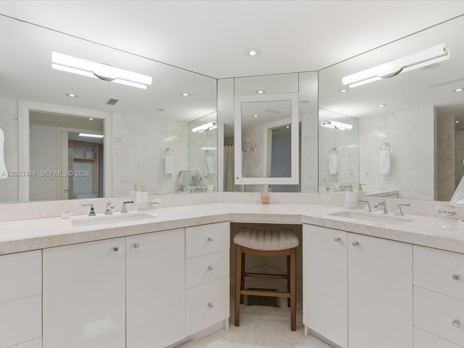 MAR-AZUL CONDO - Residential