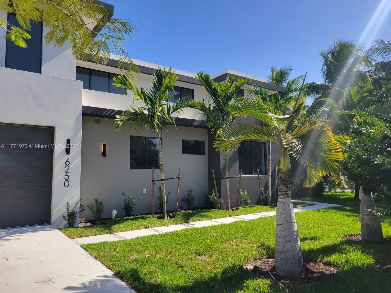 6250 SW 78th St