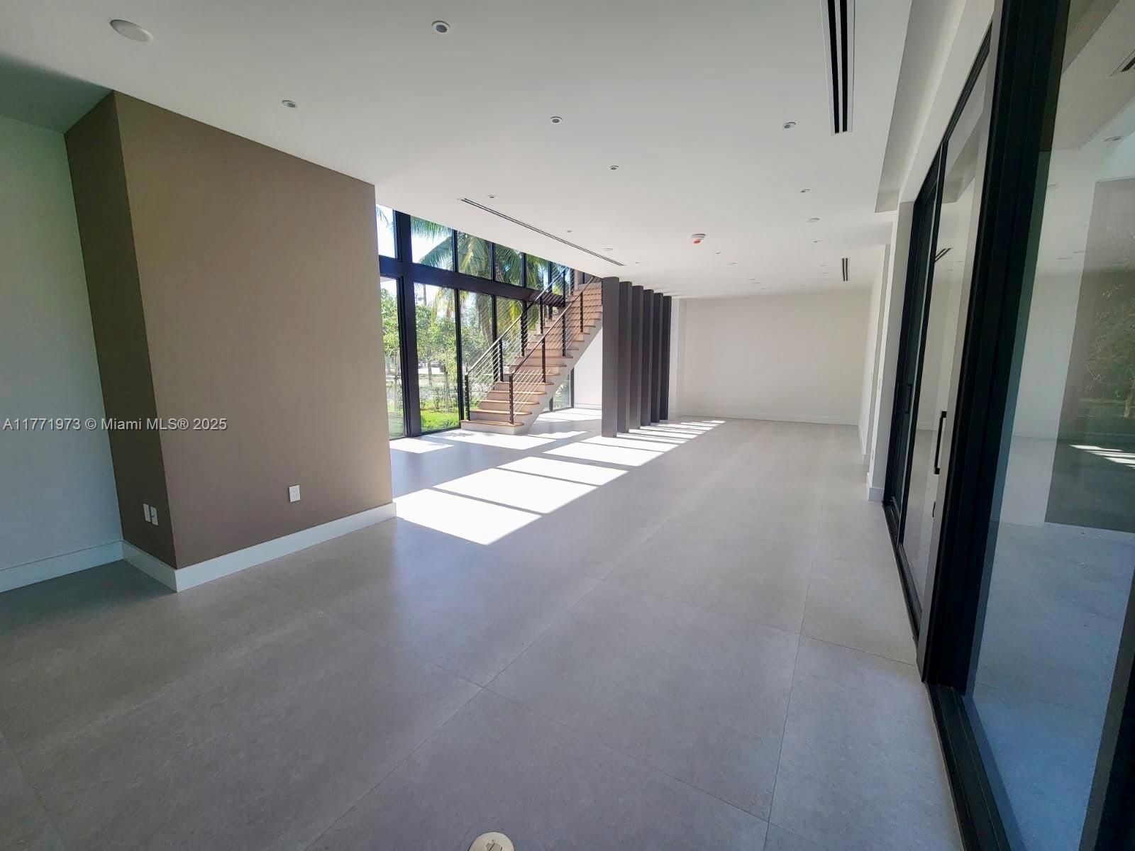 OAK HEIGHTS - Residential