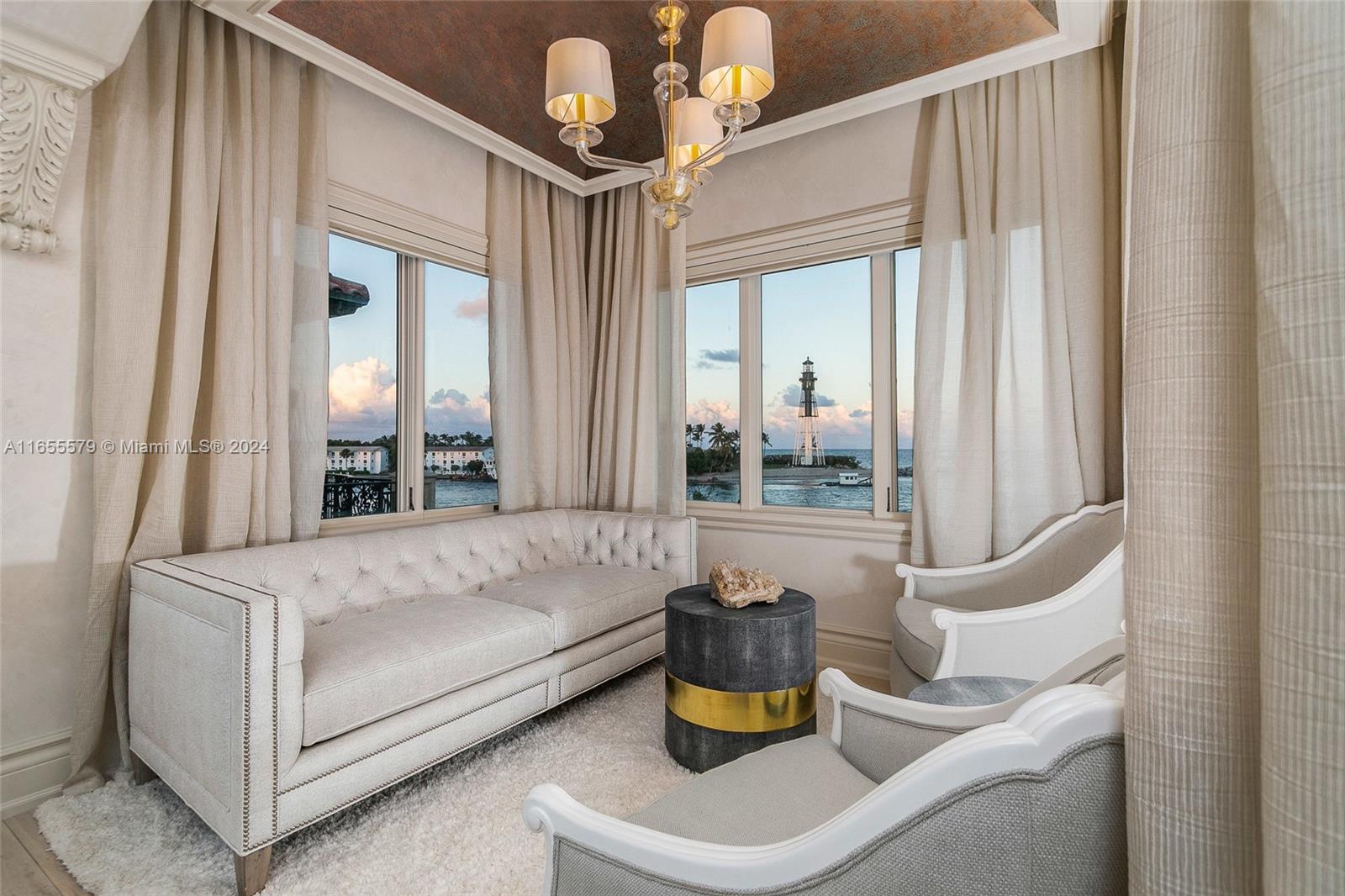 HILLSBORO SHORES SEC A - Residential Lease