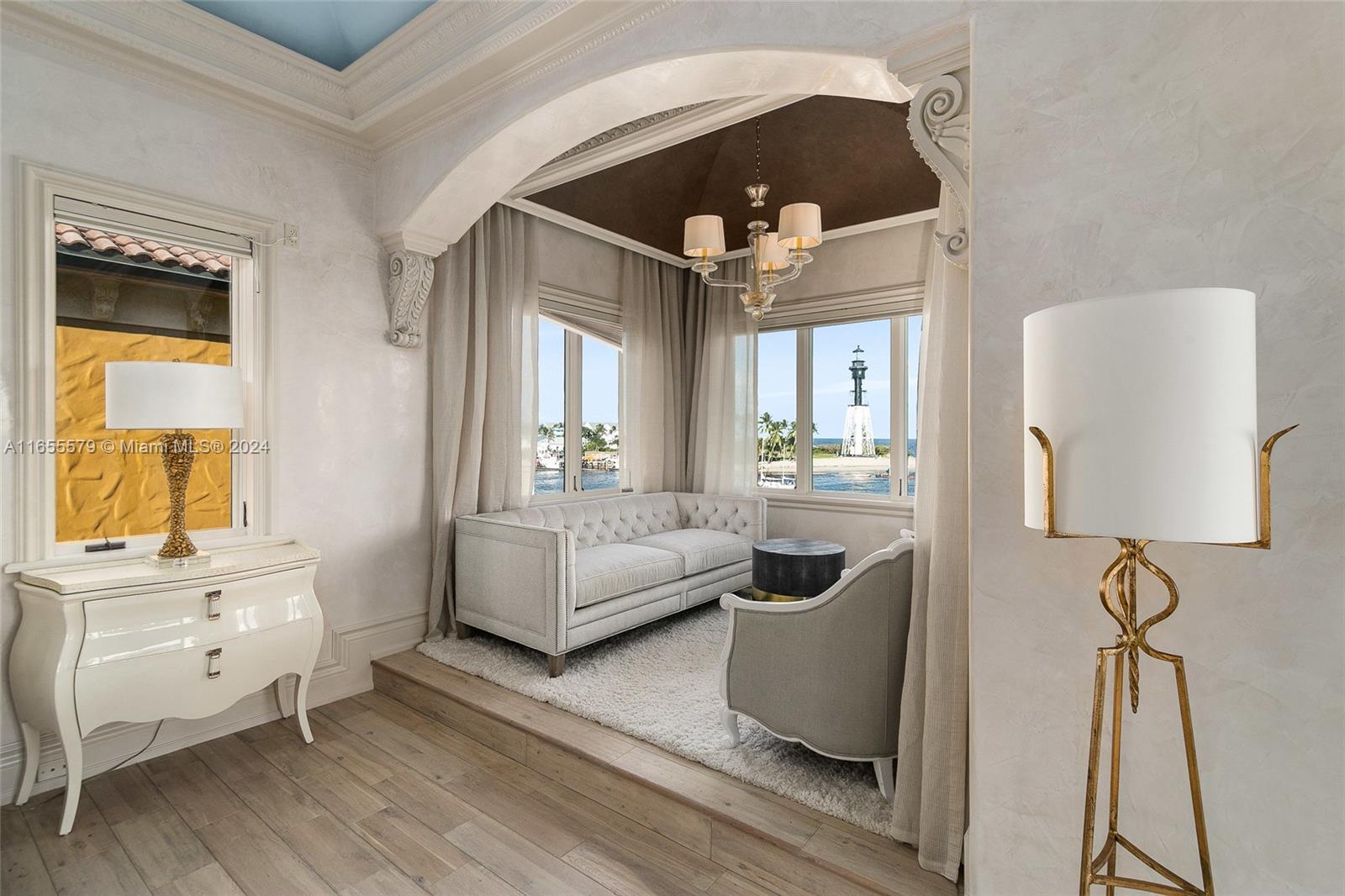 HILLSBORO SHORES SEC A - Residential Lease