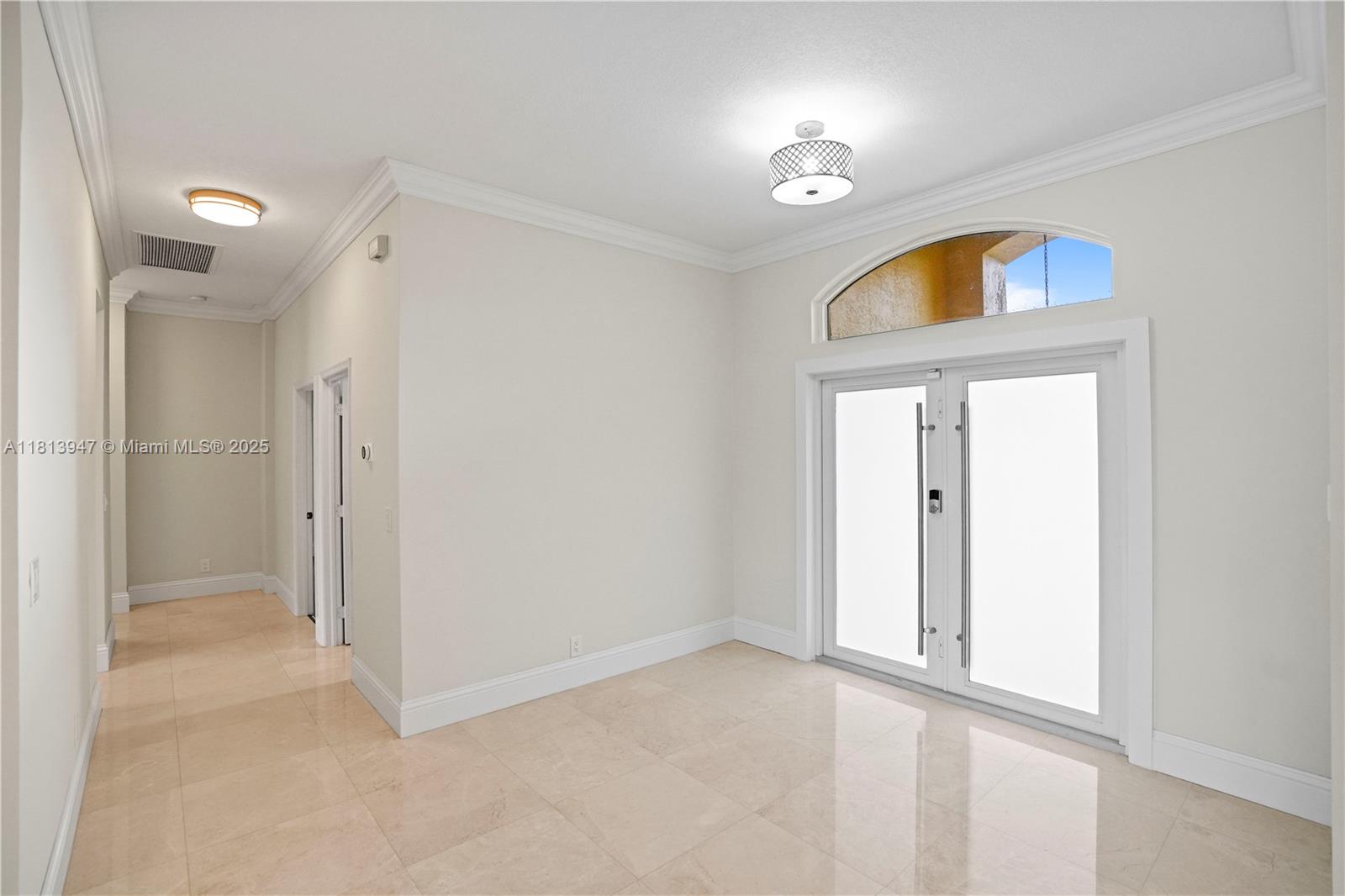HOLLYWOOD LAKES COUNTRY C - Residential
