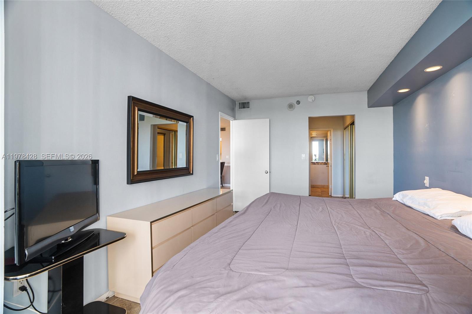 WATERVIEW CONDO - Residential