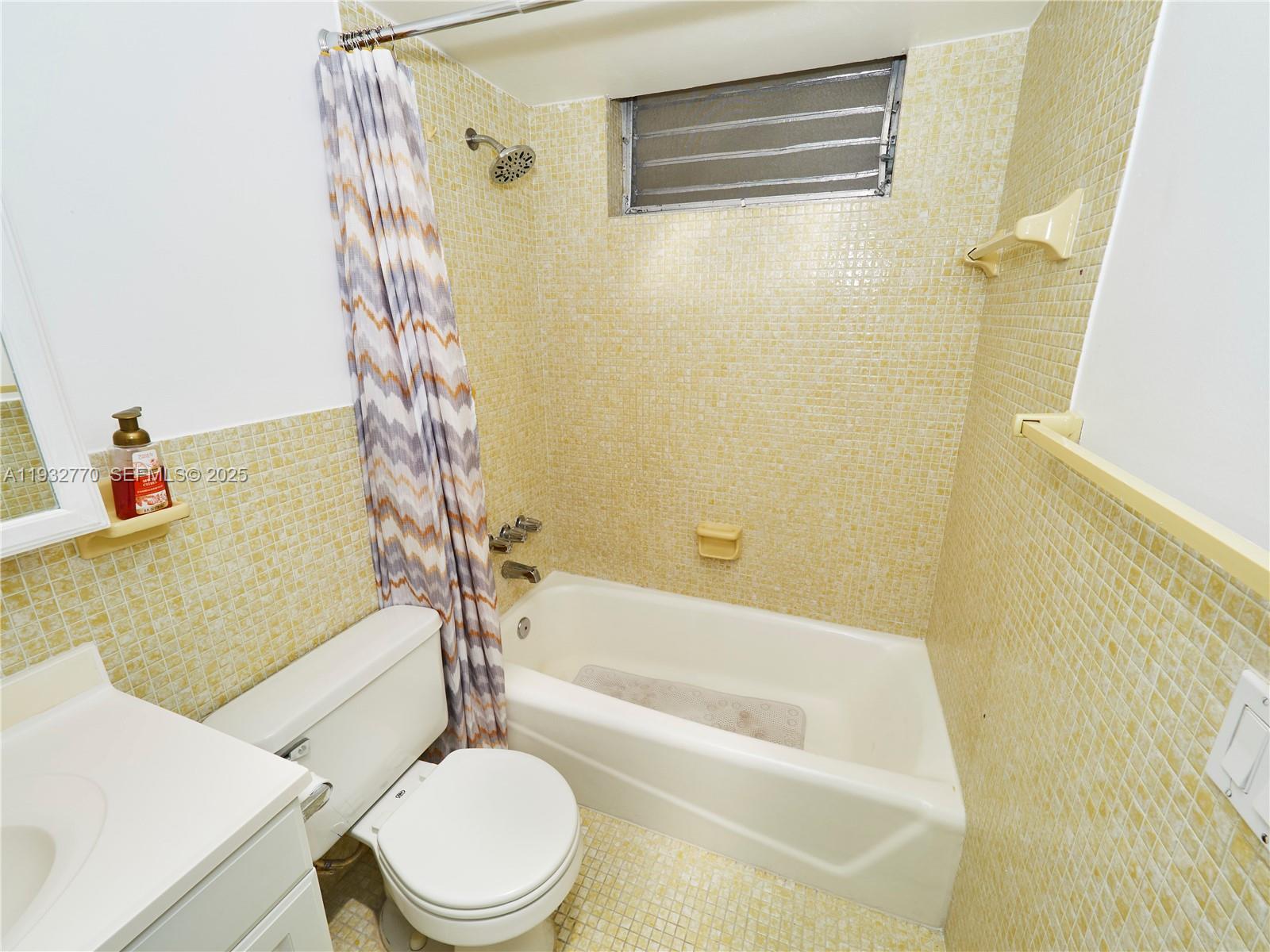 POINT EAST SEC II CONDO - Residential