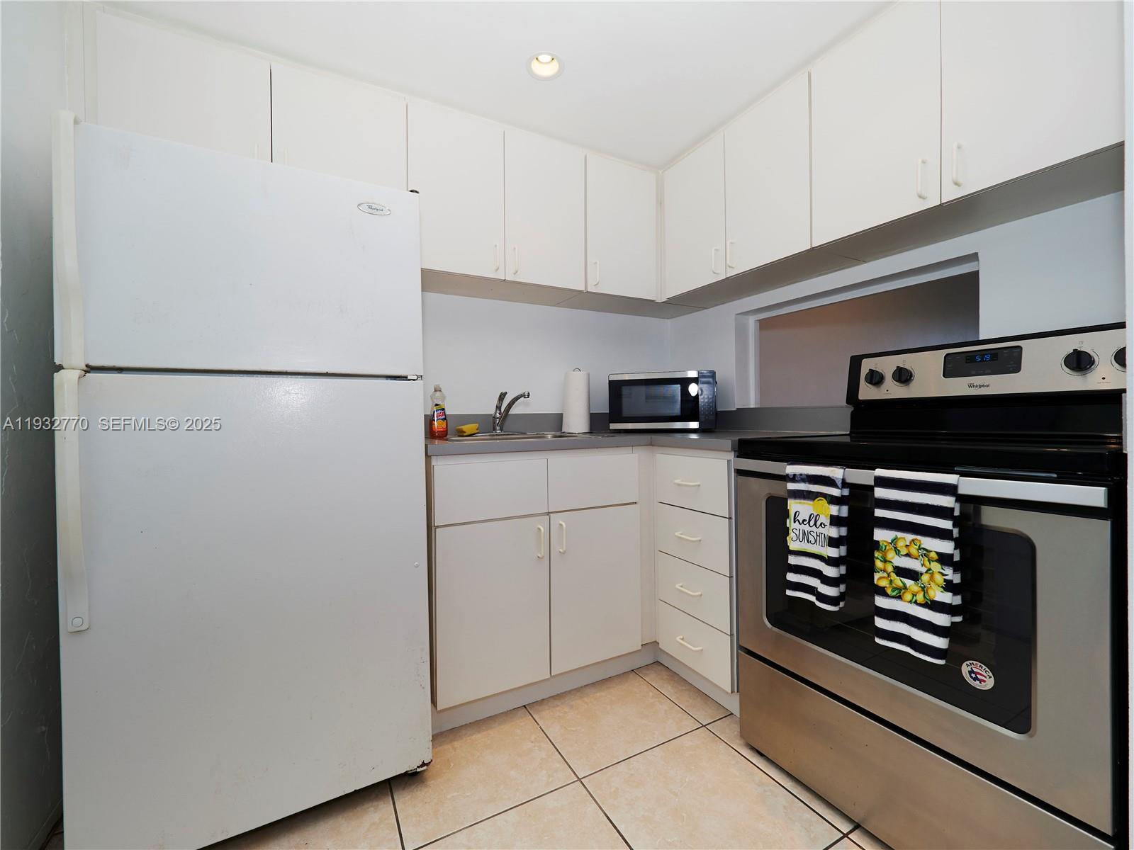 POINT EAST SEC II CONDO - Residential