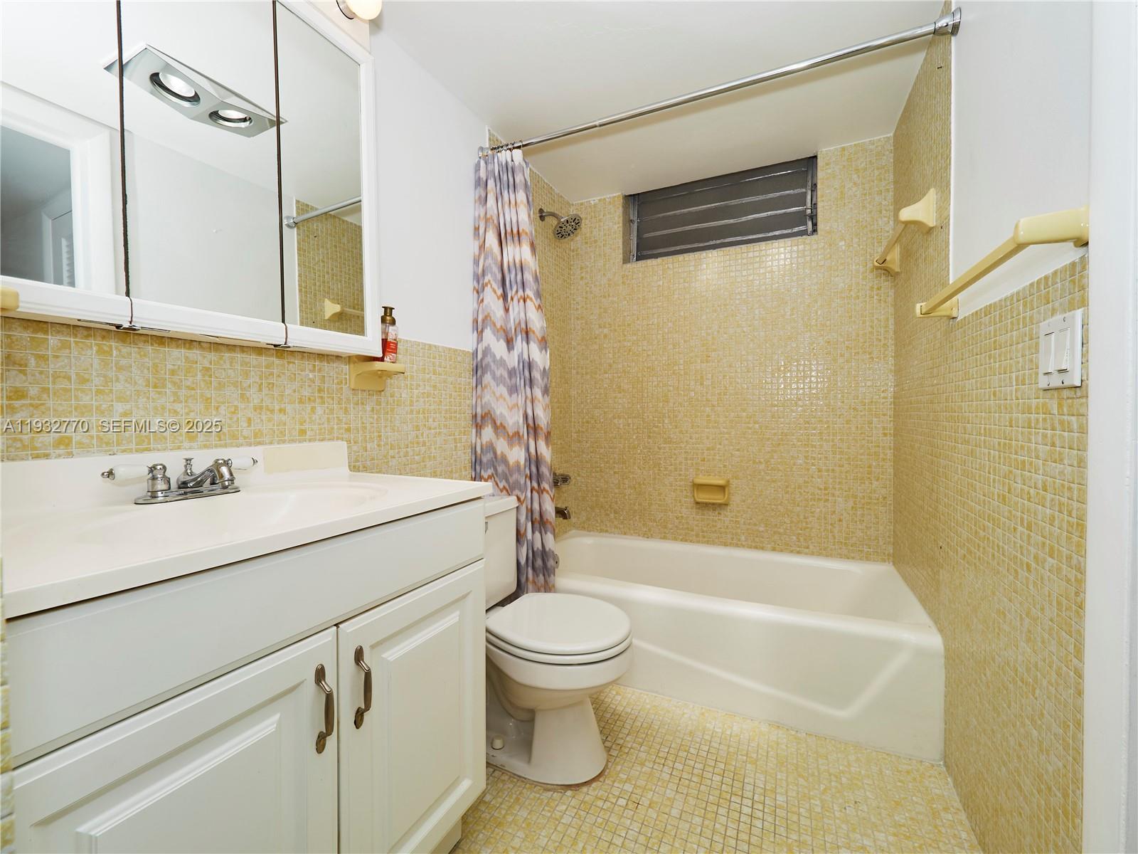 POINT EAST SEC II CONDO - Residential