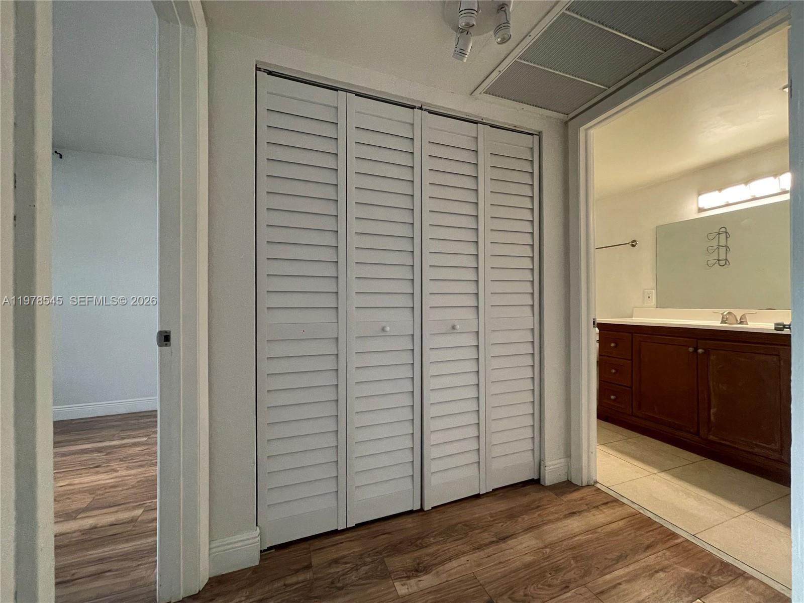 LAS VISTAS AT DORAL CONDO - Residential Lease