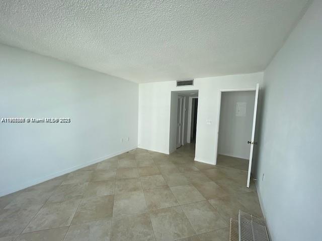 CHARTER CLUB CONDO - Residential Lease