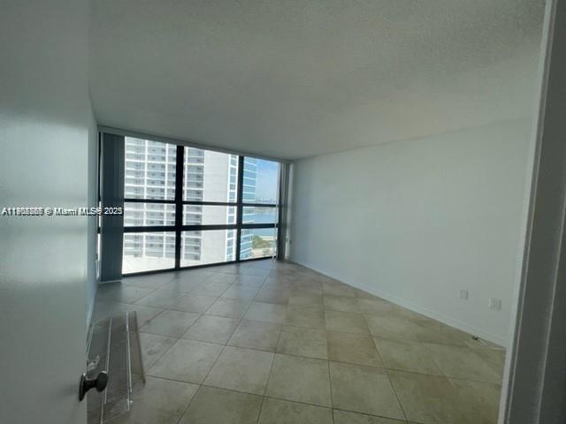CHARTER CLUB CONDO - Residential Lease