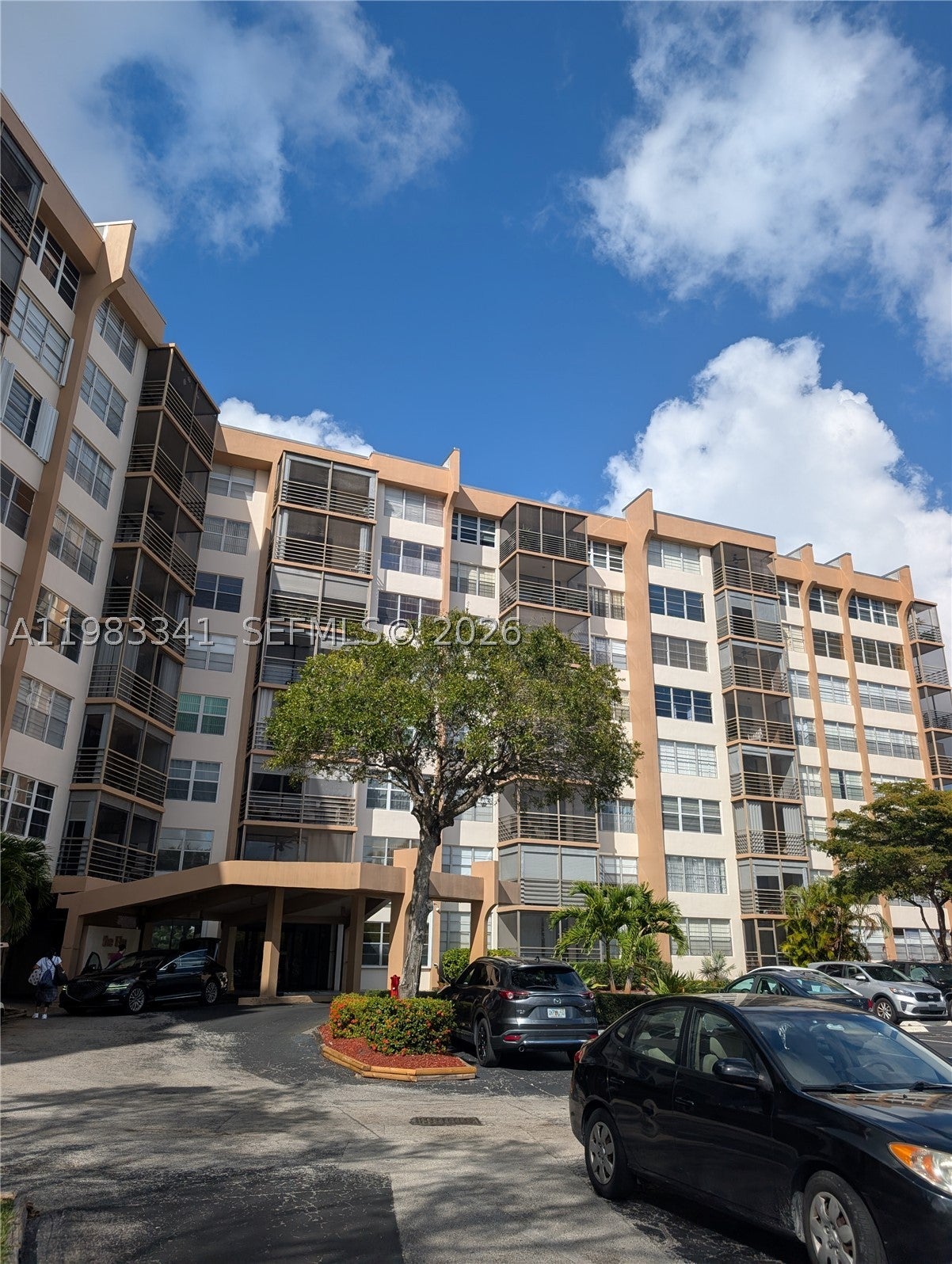 1000 E Saint Charles Pl 519, Pembroke Pines FL 33026