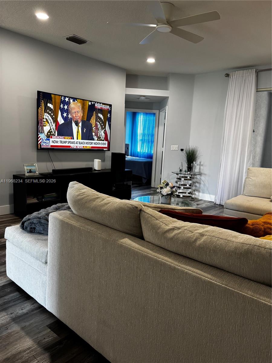 KINGS ISLE PH VII-A REPLA - Residential