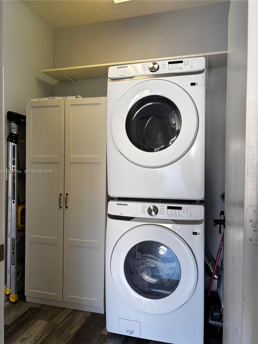 KINGS ISLE PH VII-A REPLA - Residential