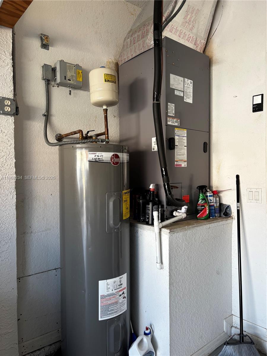 KINGS ISLE PH VII-A REPLA - Residential