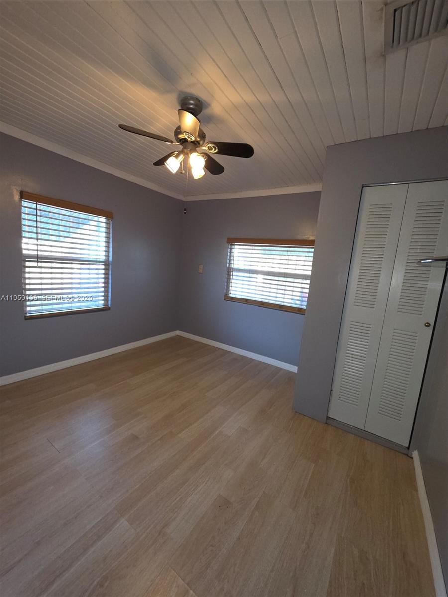 SYROLA PINES - Residential