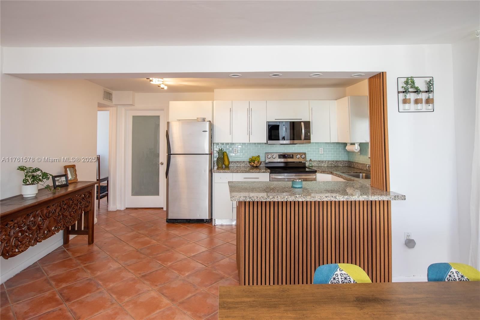 NORTH BAY VILLAS CONDO - Residential