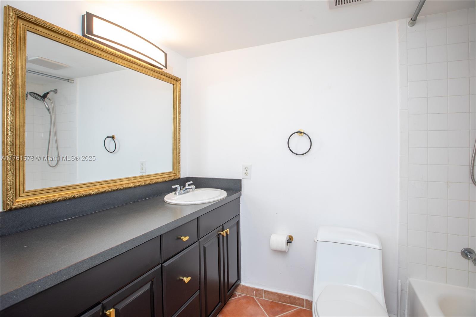 NORTH BAY VILLAS CONDO - Residential