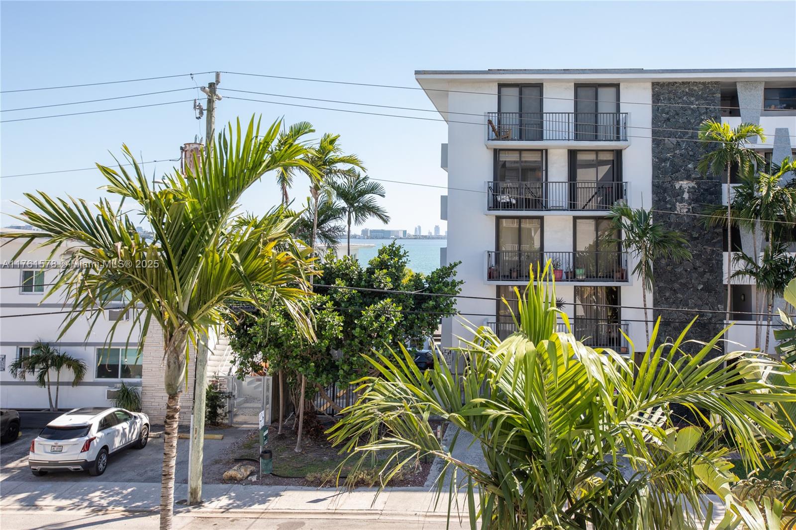 NORTH BAY VILLAS CONDO - Residential