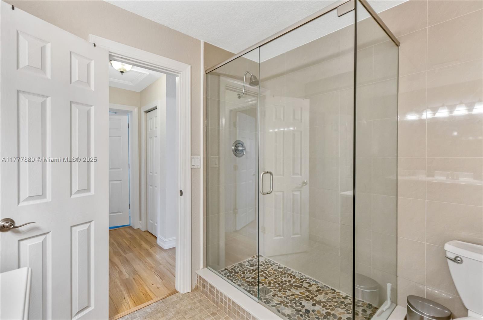 IMPERIAL POINT 2 SEC - Residential