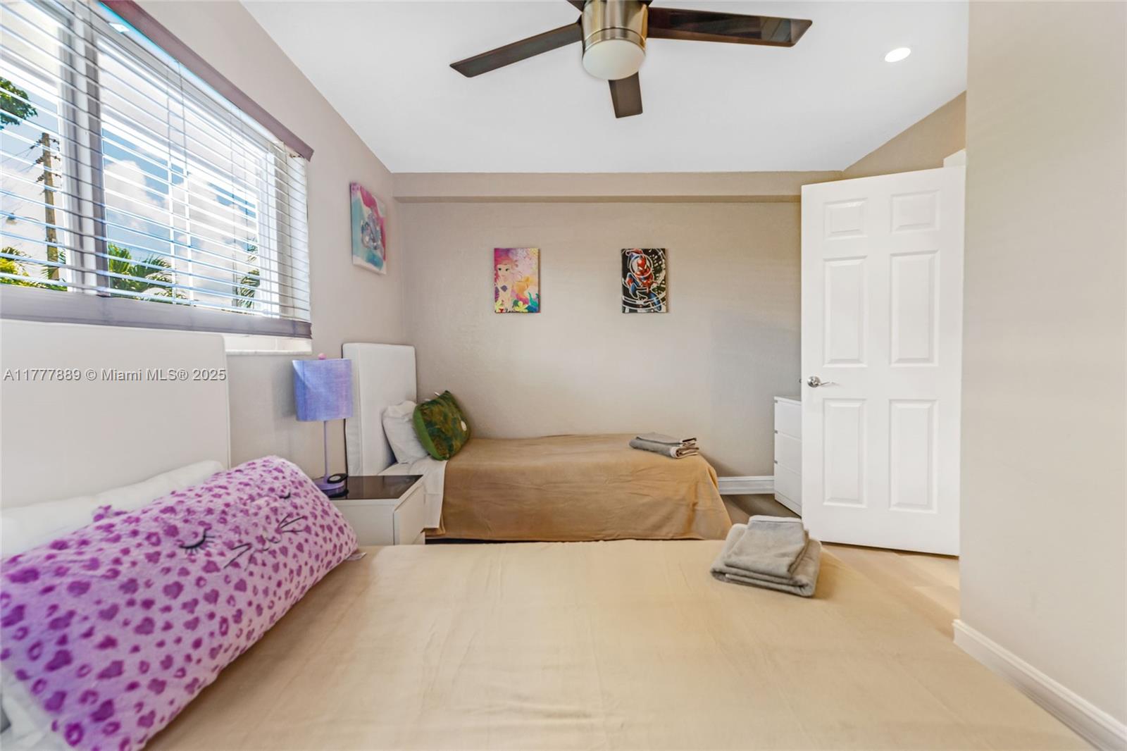 IMPERIAL POINT 2 SEC - Residential
