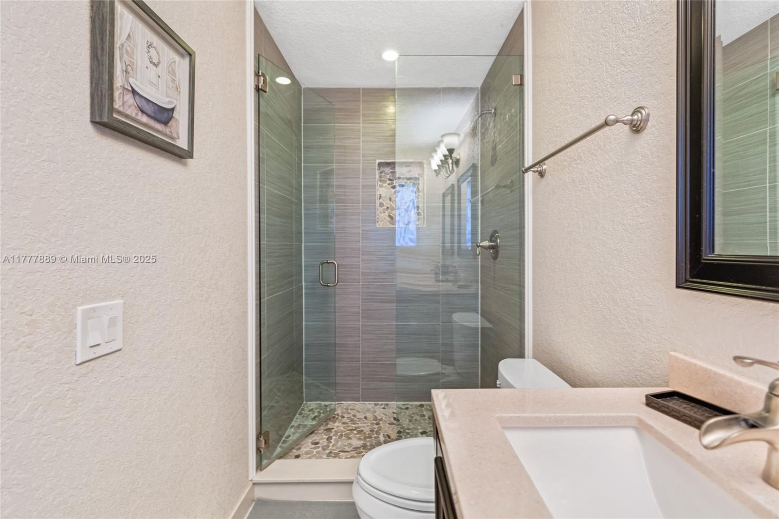 IMPERIAL POINT 2 SEC - Residential