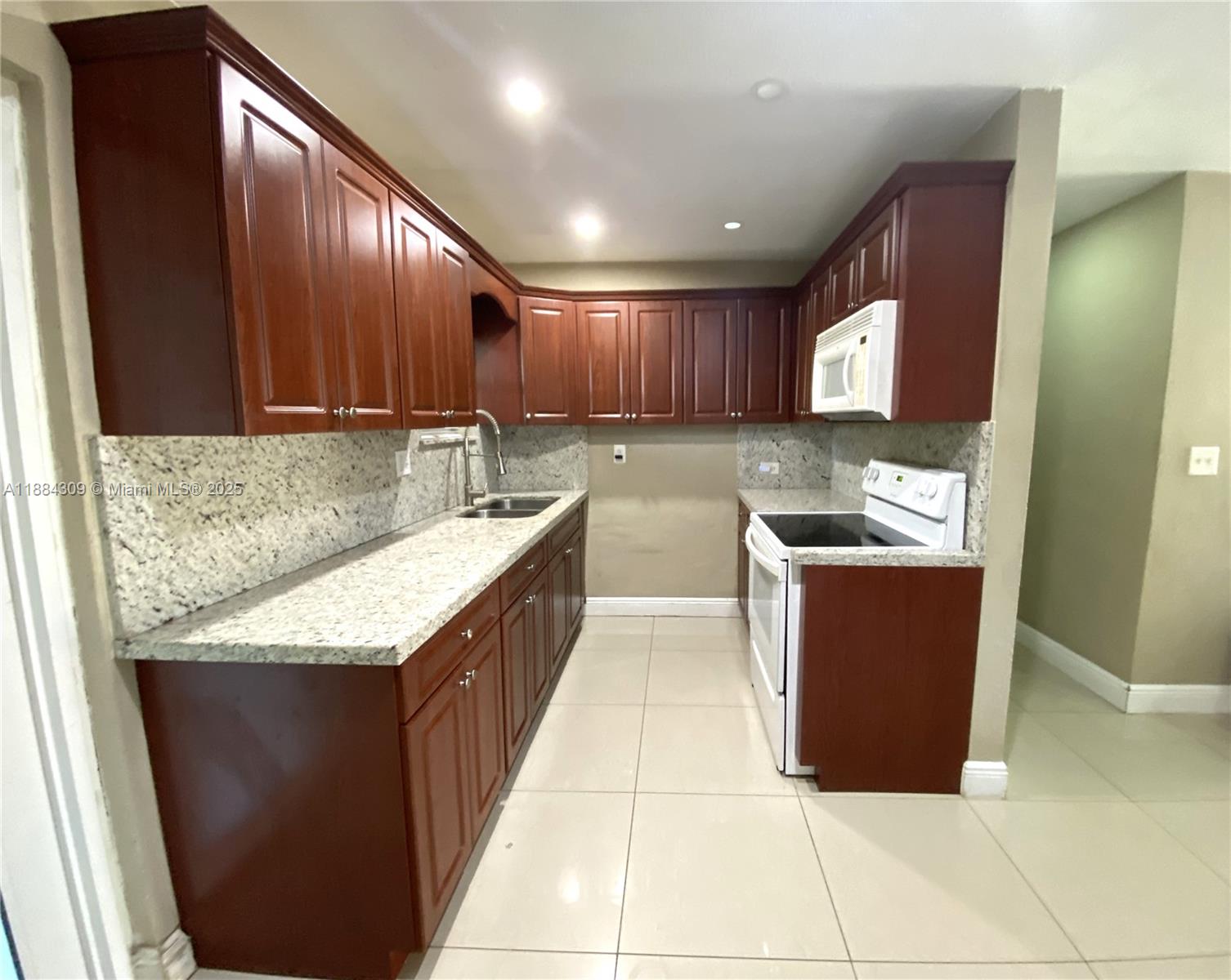 BUNCHE PARK - Residential