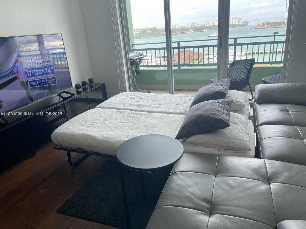 YACHT CLUB AT PORTOFINO C - Residential Lease