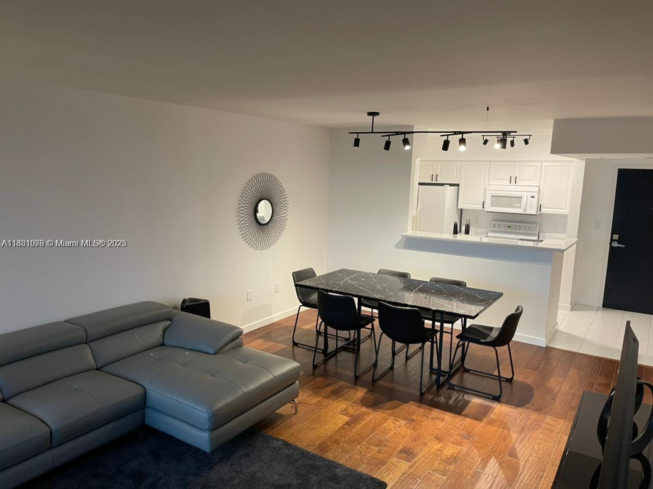YACHT CLUB AT PORTOFINO C - Residential Lease