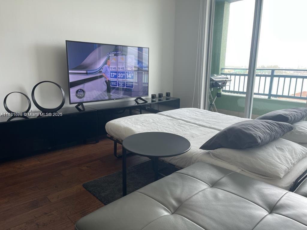 YACHT CLUB AT PORTOFINO C - Residential Lease