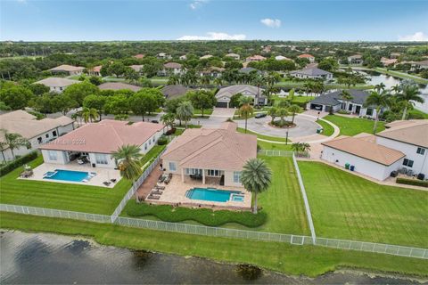 A home in Cooper City