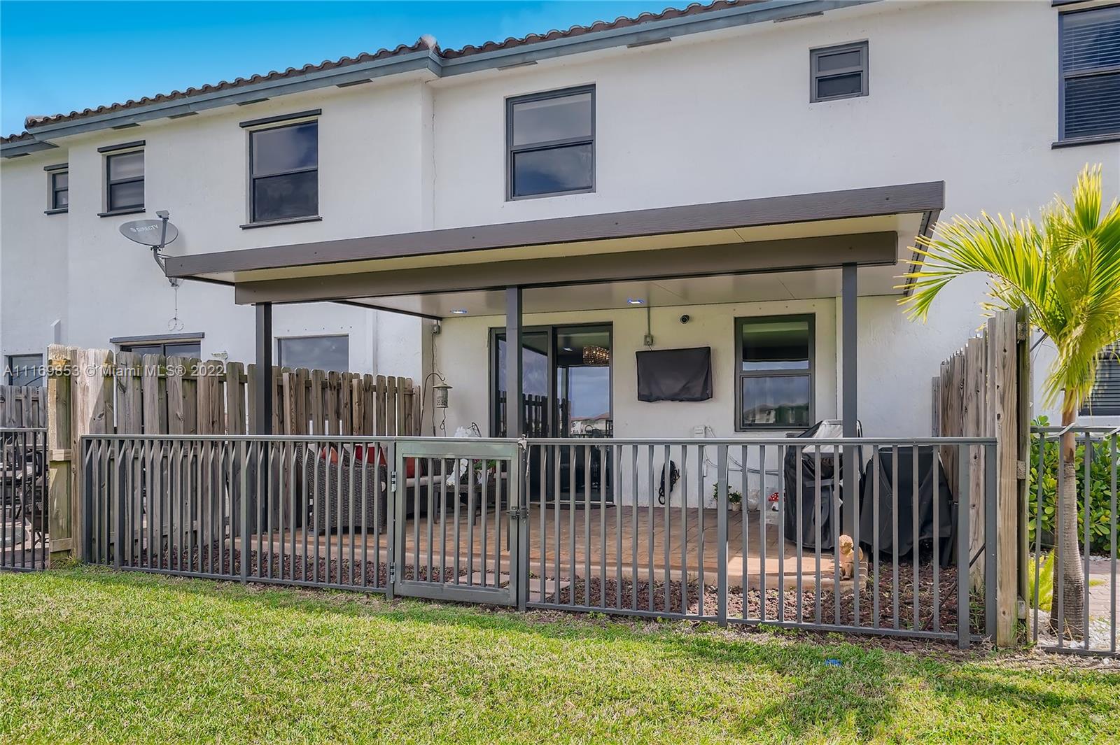 COCO PALM ESTATES - Residential