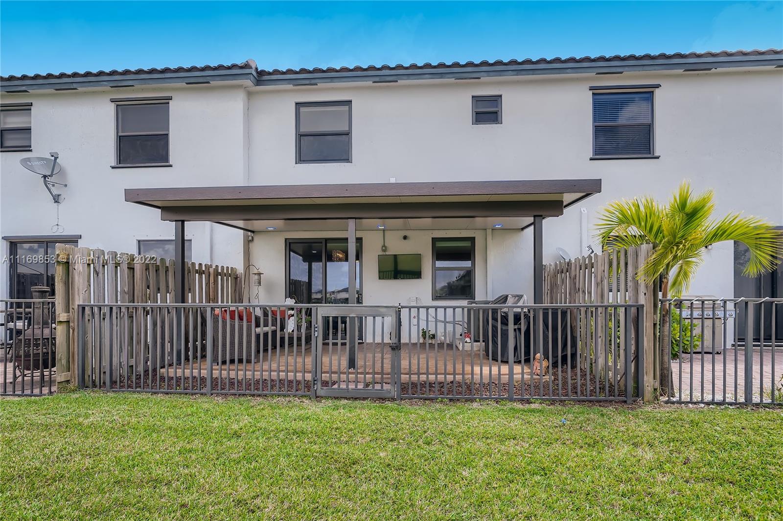 COCO PALM ESTATES - Residential