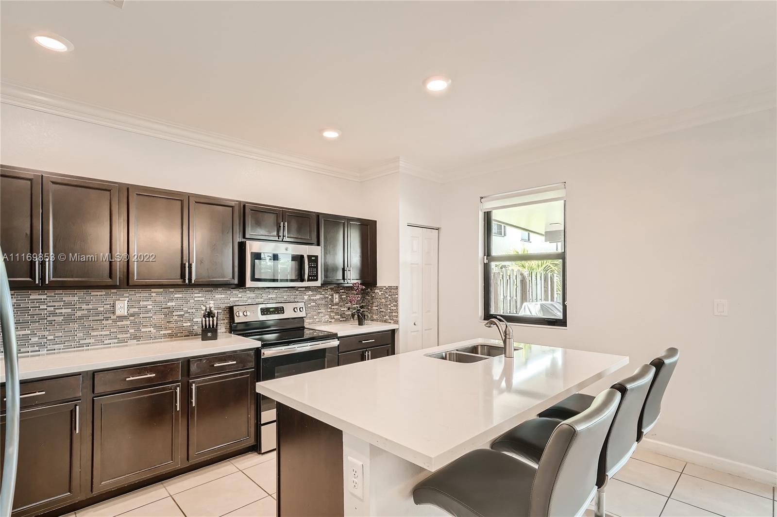 COCO PALM ESTATES - Residential