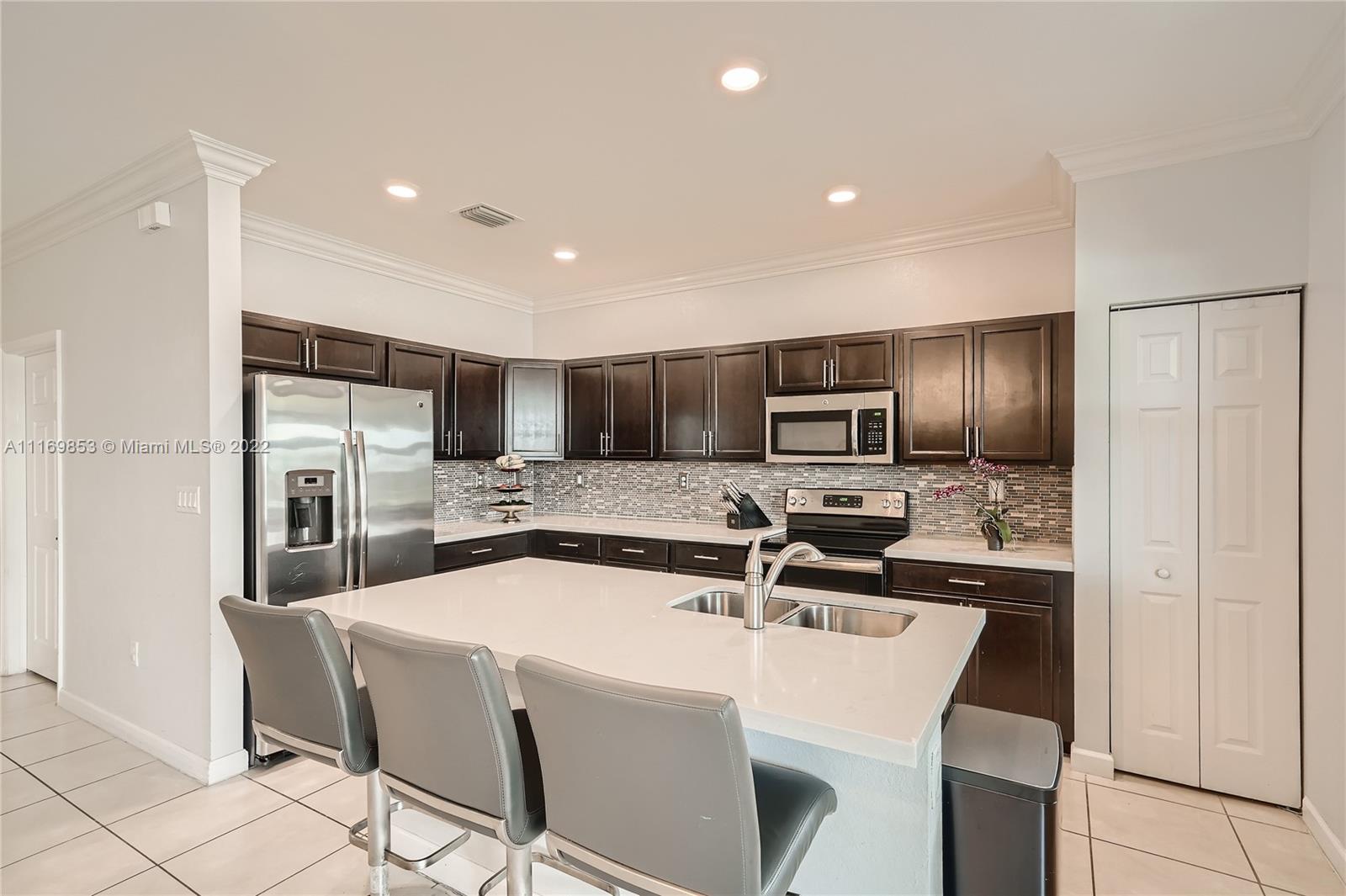 COCO PALM ESTATES - Residential