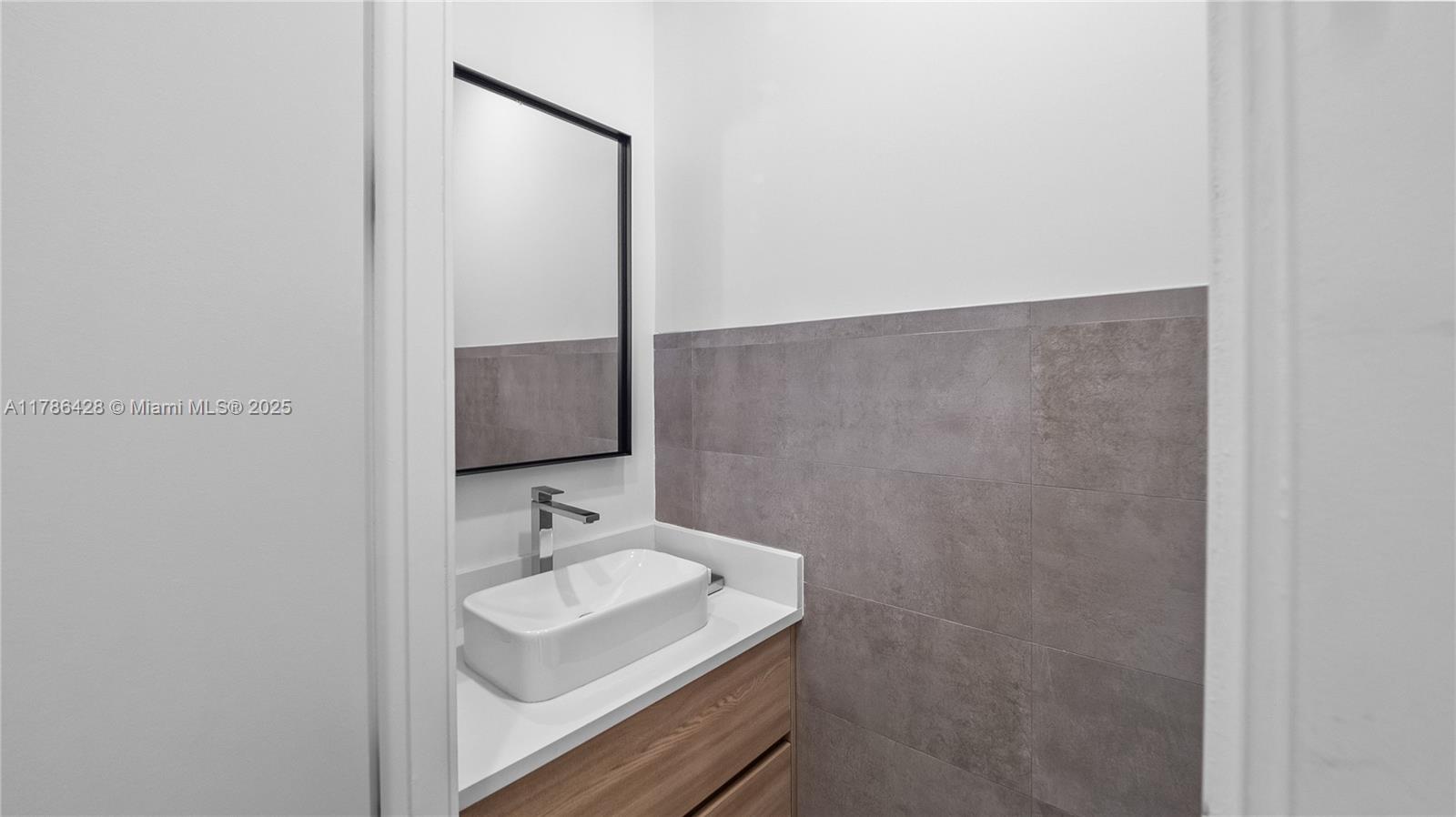 MIAMI SHORES ESTATES - Residential