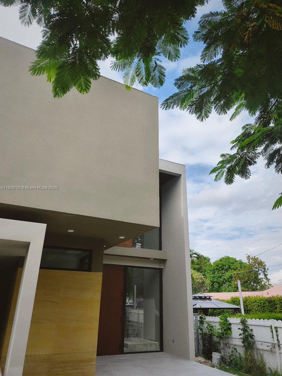 HOLLEMAN PARK - Residential