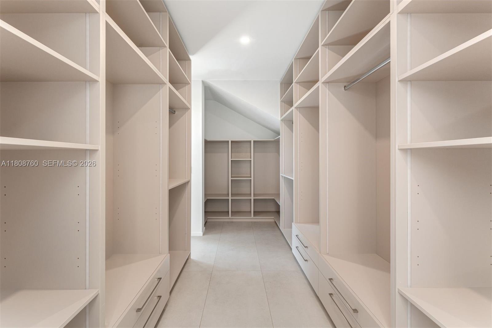 HOLLEMAN PARK - Residential