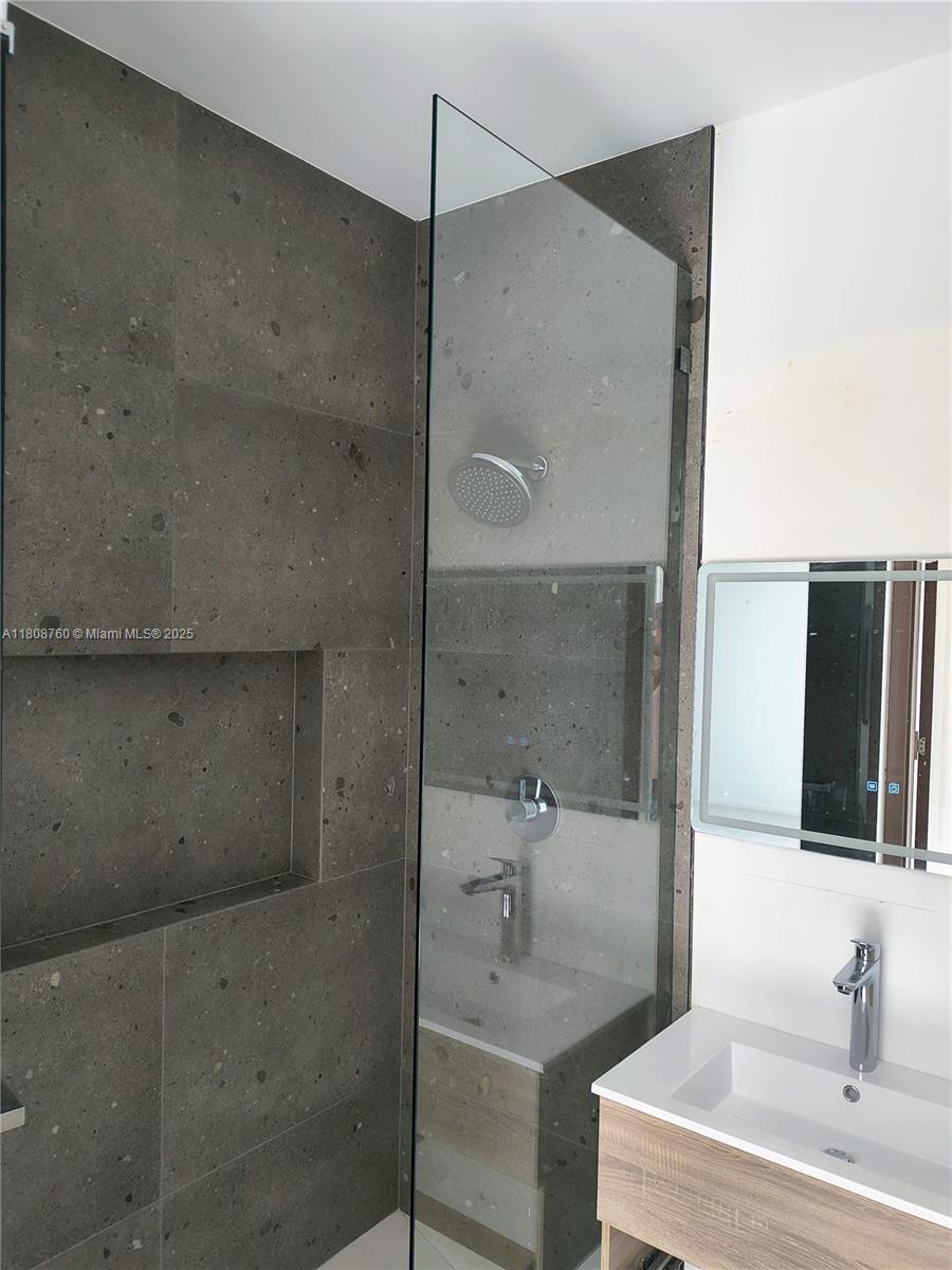 HOLLEMAN PARK - Residential