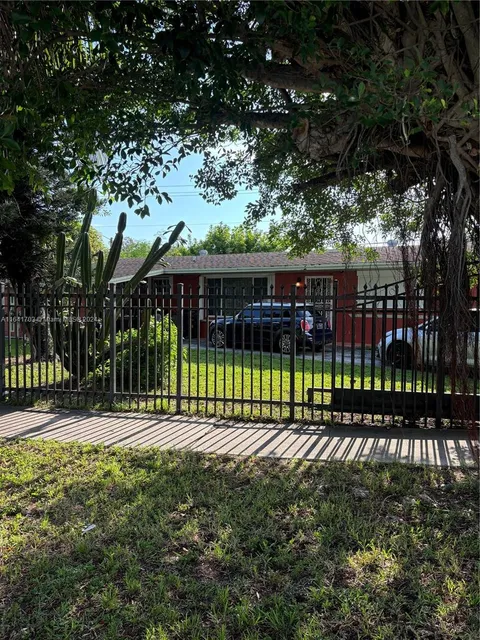 Miami Gardens, FL 33056