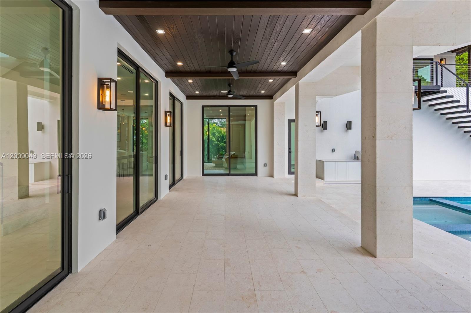 CORAL ESTATES - Residential