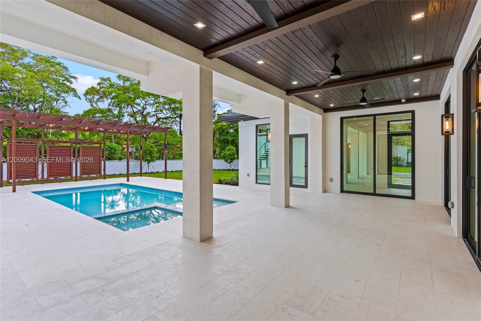 CORAL ESTATES - Residential