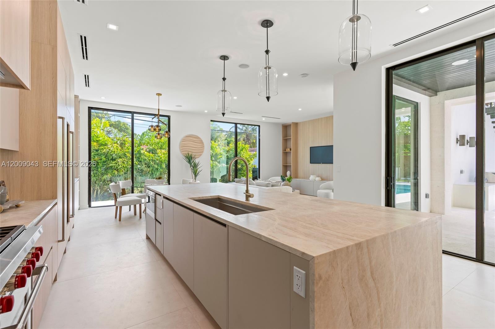 CORAL ESTATES - Residential