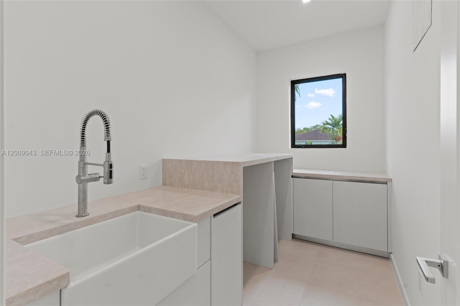 CORAL ESTATES - Residential