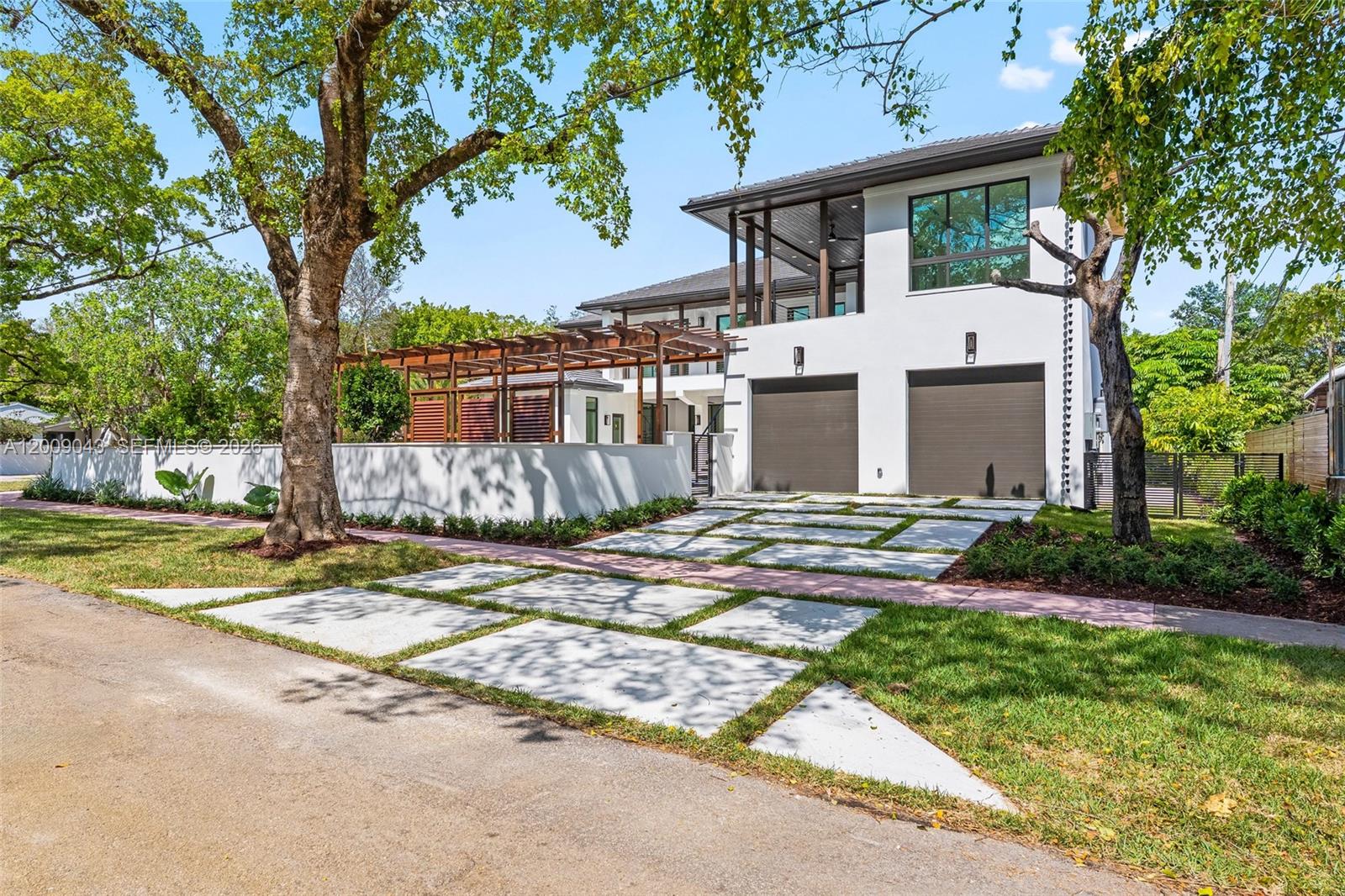 CORAL ESTATES - Residential