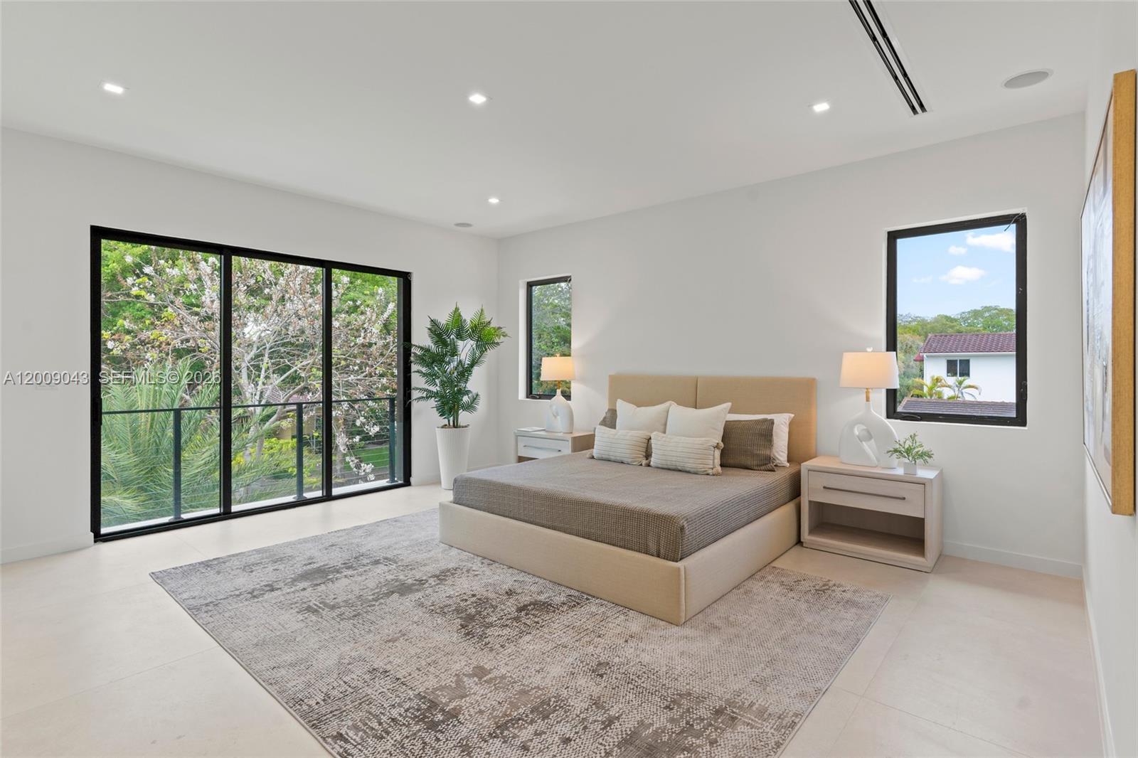 CORAL ESTATES - Residential