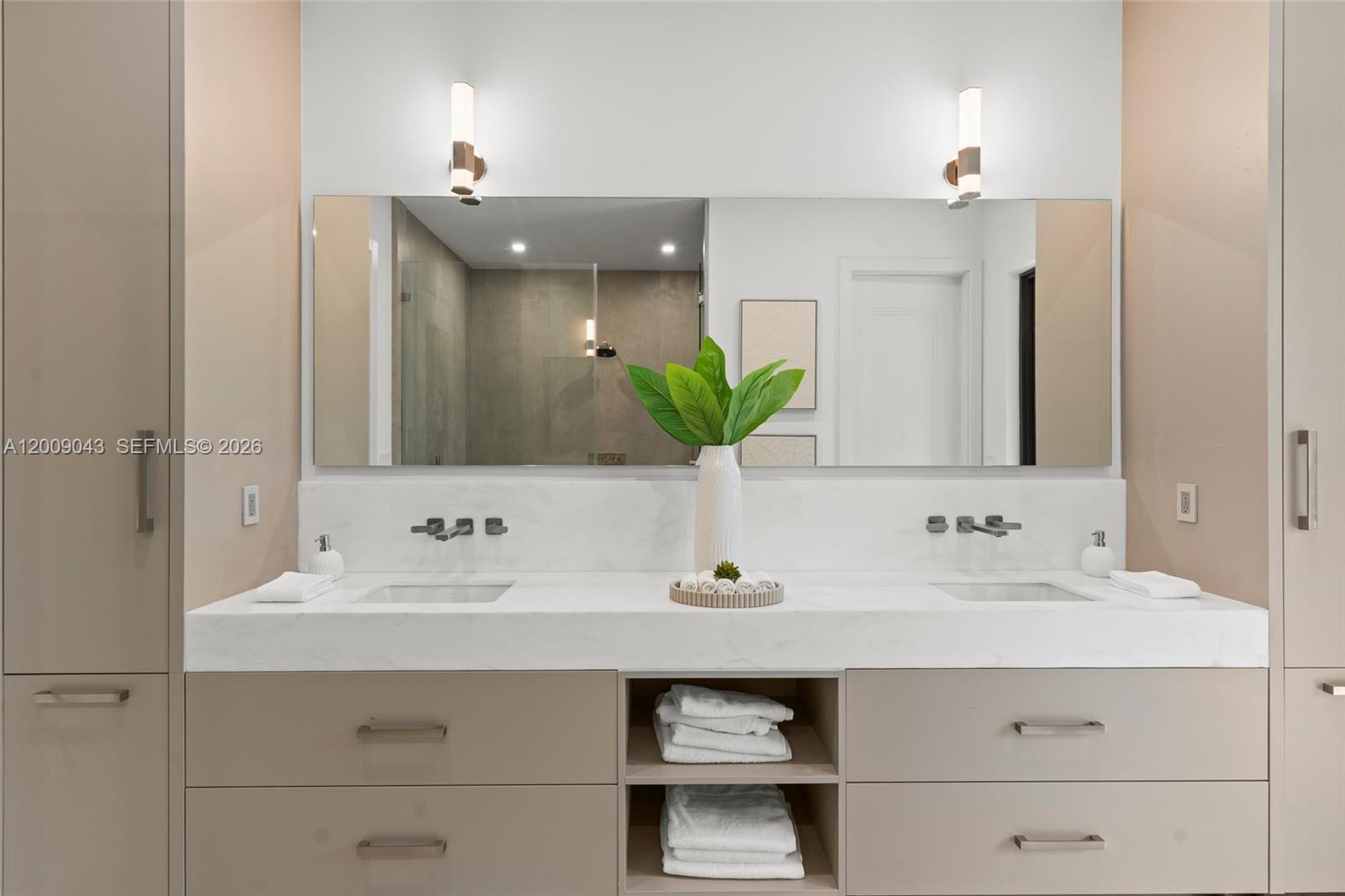 CORAL ESTATES - Residential