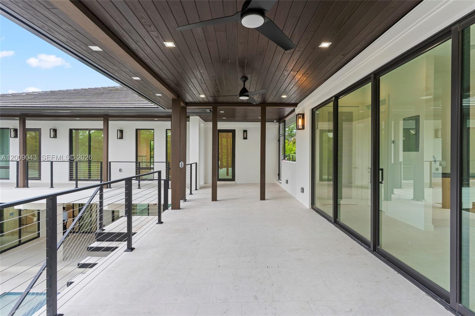 CORAL ESTATES - Residential