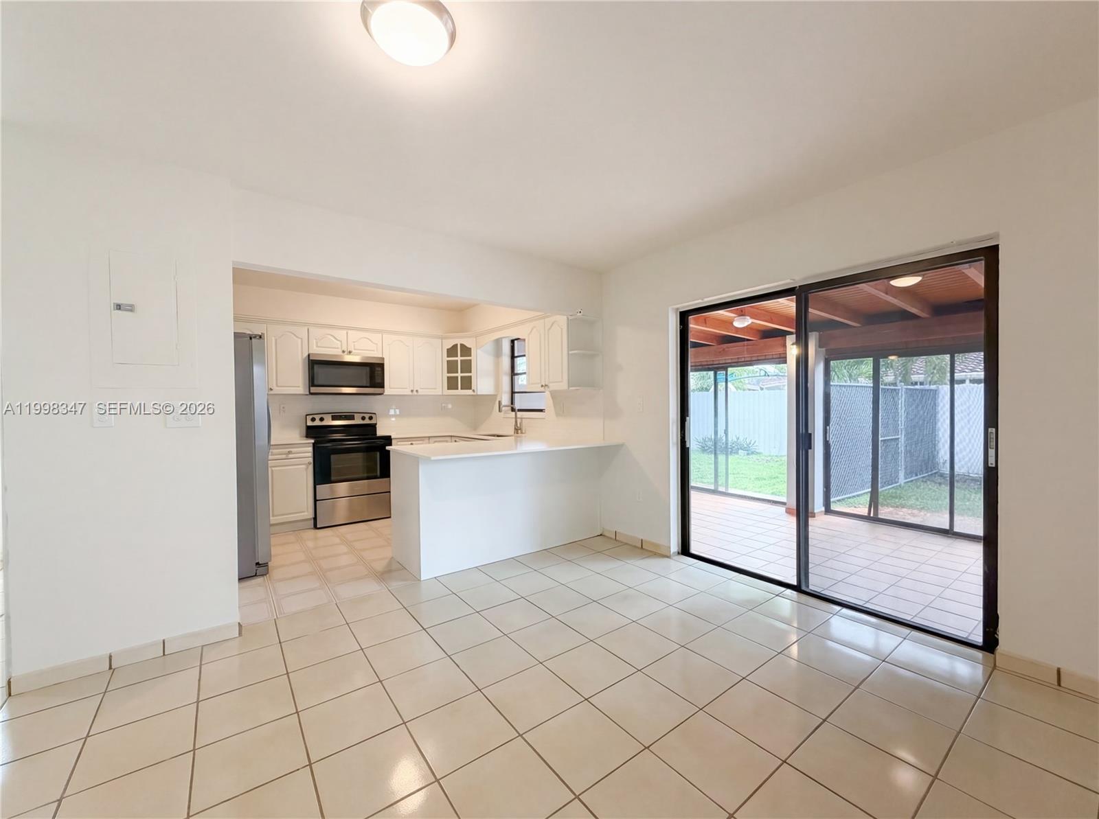 ARBORGATE KENDALL LK E CO - Residential