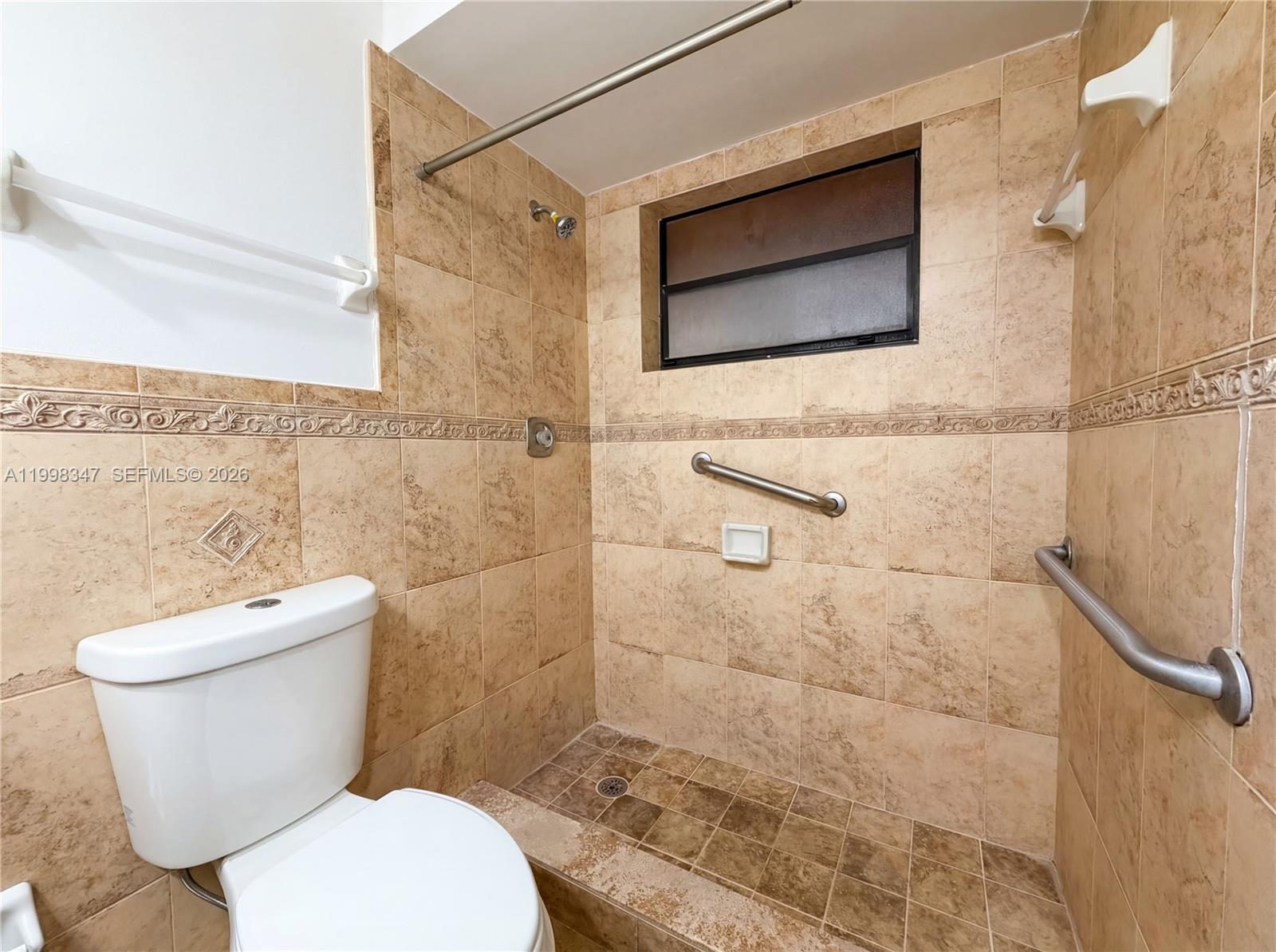 ARBORGATE KENDALL LK E CO - Residential