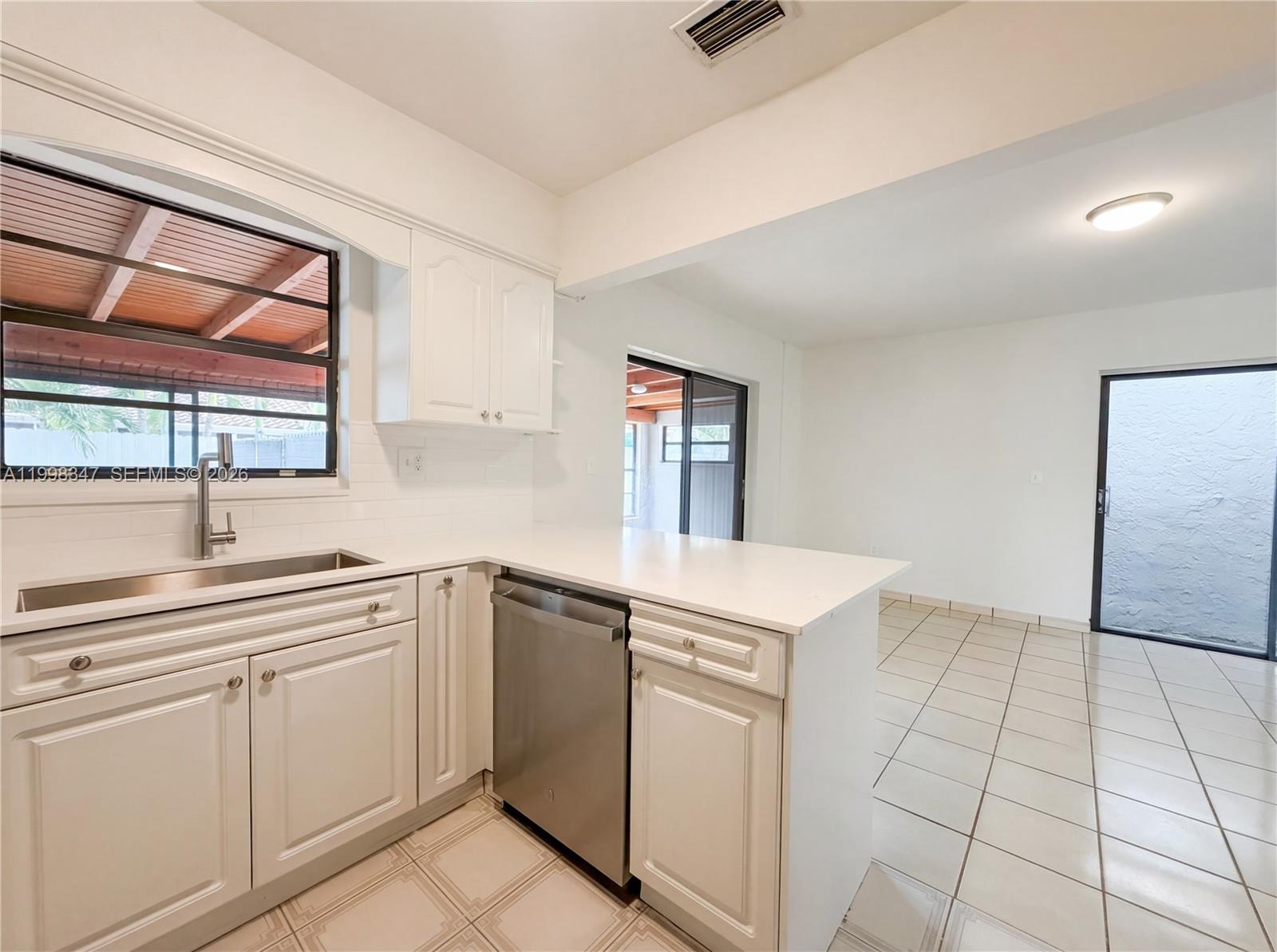 ARBORGATE KENDALL LK E CO - Residential